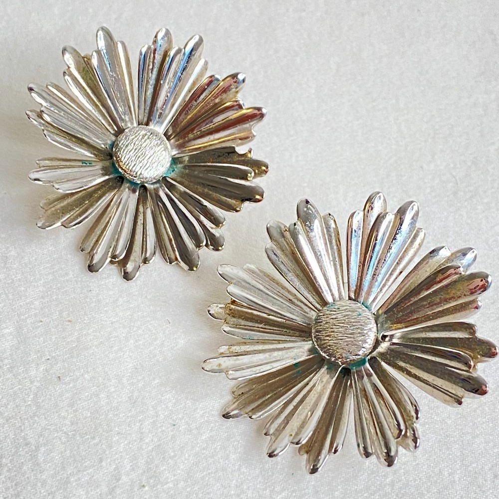 💎Sarah Coventry Signed Large Silver Tone Daisy Flower Clip On Earrings